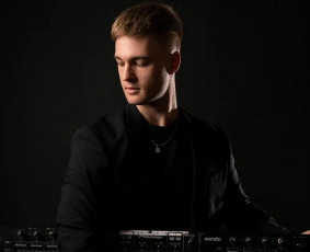 Dj Simpl3 / Garso ir apšvietimo įranga / Aurimas Šamanskas / Darbų pavyzdys ID 3748373