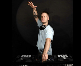 Dj Simpl3 / Garso ir apšvietimo įranga - DJ paslaugos - 1 DJ paslaugos - Dj Simpl3 / Garso ir apšvietimo įranga - 1