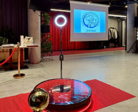 360 video platformos nuoma visoje Lietuvoje! - Šventinės įrangos nuoma - 1 Šventinės įrangos nuoma - 360 video platformos nuoma visoje Lietuvoje! - 1