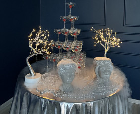 &Scaron;ampano piramidė - Premium mobilus baras - 1