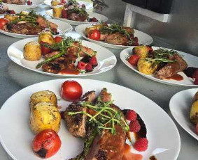 Užkandžiai ir karšti grill patiekalai / MB Grill pipiriukai / Darbų pavyzdys ID 3565827