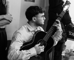 Benignas – gyvas dainavimas su gitara / Benignas Grybauskas / Darbų pavyzdys ID 4265001