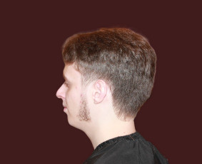 Kirpyklos, kirpėjai, stilistai - Kirpimo paslaugos su i&scaron;kvietimu į namus Vilniuje. - 2