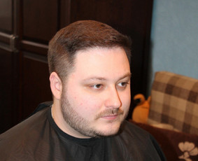 Kirpyklos, kirpėjai, stilistai - Kirpimo paslaugos su i&scaron;kvietimu į namus Vilniuje. - 1