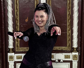 Renginių vedėjai - Aldegunda - dainuojanti vedėja, kurios nepamir&scaron;i! - 1