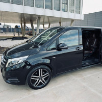 MB V class vairuotojas Aleksandras Vip Mercedes Benz V klasės 8 vietų nuoma su vairuotoju