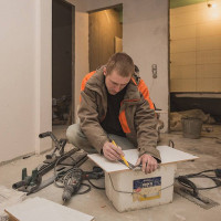 Apdailos darbai ir darbų korekcija Gipso kartono montavimas, dažymo darbai, plytelės