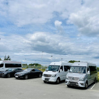 Automobilių nuoma su vairuotoju Keleivių pervežimai , oro uostas, pervežimas tarp miestų Vip Automobilių nuoma su vairuotoju Keleivių pervežimai , oro uostas, pervežimas tarp miestų Vip