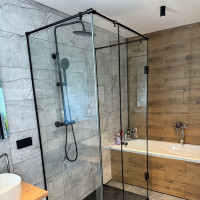 Meltglas Nestandartinių dušų, led veidrodžių, terasų, stiklinimas. Meltglas Nestandartinių dušų, led veidrodžių, terasų, stiklinimas.
