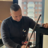 Durys, langai, laiptai Durų,langų remontas,reguliavimas.