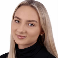 Vu absolventė organizuoja anglų k. ir ispanų k. pamokas