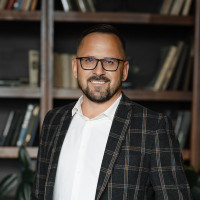 NT brokeris Šiauliuose Alvydas Bružas