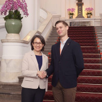 Lietuvių kalbos ir literatūros bei istorijos korepetitorius