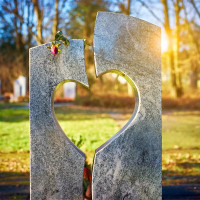 Artur Osipovič Kapų tvarkymas, dengimas plokštėmis, paminklai