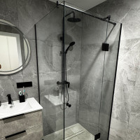 Meltglas Nestandartinių dušų, led veidrodžių, terasų, stiklinimas.