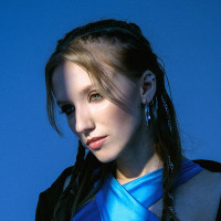 Karolina Vaitonytė Stilinga mados, verslo portreto ir reklamos fotografija