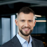 NT brokeris Eugenius Zacharevič