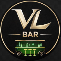 Mobilusbaras.lt Mobilus kokteilių baras - šampano piramidė - barmenai