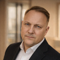 Nekilnojamojo turto brokeris / agentas / Henrikas Mauragis