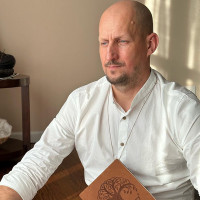 Mil Urkus Mil Urkus - Bioenergetikos terapeutas