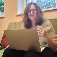 Anglų k. mokslai Amerikoje, namie mokau arba online