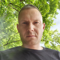 Edik Spakovskij Langų, kilimų, čiūžinių, minkštų baldų cheminis valymas.