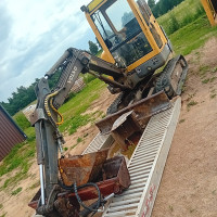 Vytautas Jan Mini ekskavatoriaus nuoma su operatoriumi 2.5t