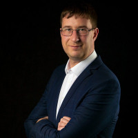 Mickūnas Nt, brokeris Kaune