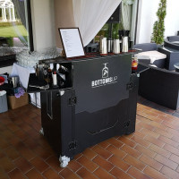 Aurimas Motiekaitis Bottoms Up Mobilus Baras