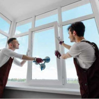 langusvetaine Plastikiniai langai, balkonų ir terasų stiklinimas.
