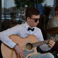 Naglis Bagdonas Gitaros, pianino pamokos