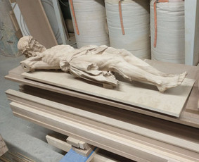 Baldų gamyba - Masyvo Baldų detalių gamyba. Beicavimas ir dažymas