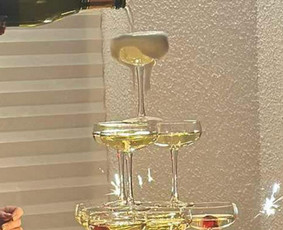 Maistas, konditerija - Mobilus kokteilių baras. Pasitikimo staliukas. &Scaron;ampano piram