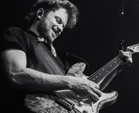 Dainininkai, muzikos grupės - Dainininkas Matas Ligeika