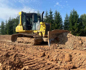 Buldozerio nuoma - Nuomojame 11 T Komatsu buldozerį