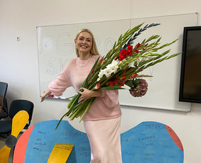 Pradinių klasių mokytoja - Pradinių klasių mokytoja Rugilė