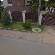 Dviejų įvažų į kiemą prie namo išklojimas trinkelėmis