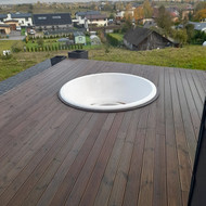 Ieškau žmogaus arba įmonės, kuri įrengtų lauke sūkurinę vonią