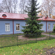 Ieškoma darbščių rankų rudeninių lapų surinkimui ir išvežimui
