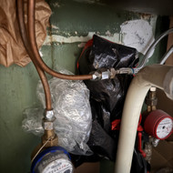 Ieškau paslaugos dviejų maišytuvų (virtuvėje ir vonios kambaryje) pakeitimui