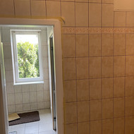 Keramikinių sienų ir grindų plytelių siūlių perglaistymas
