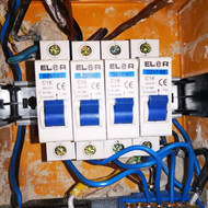Elektros laidų paieška (prasiskambinimas) idv. name