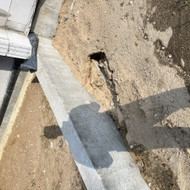 Pamatų užpylimas smėliu ir tankinimas su vibrokoja