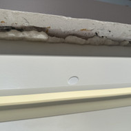 Reikalinga kokybiška apdaila: vidaus 4 durų angokraščių tvarkymas, laiptai