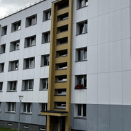 Ieškome įmonės kas galėtų išvalyti daugiabučio namo laiptinės langus