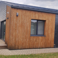 Pagalbinis darbininkas plauti ir impregnuoti medinį fasadą 30 m2 (vienas aukštas)