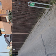 Ieškau komandos, kuri galėtų suremontuoti maždaug 15 metrų ilgio tvorą