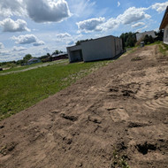 Bortelių sudėjimas aplink namą