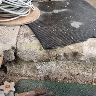 Demontuoti 6m2 plote 6cm storio grindų betono sluoksnį