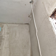 Reikia suklijuoti plyteles 1,5 x 1,5 vonios kambayje